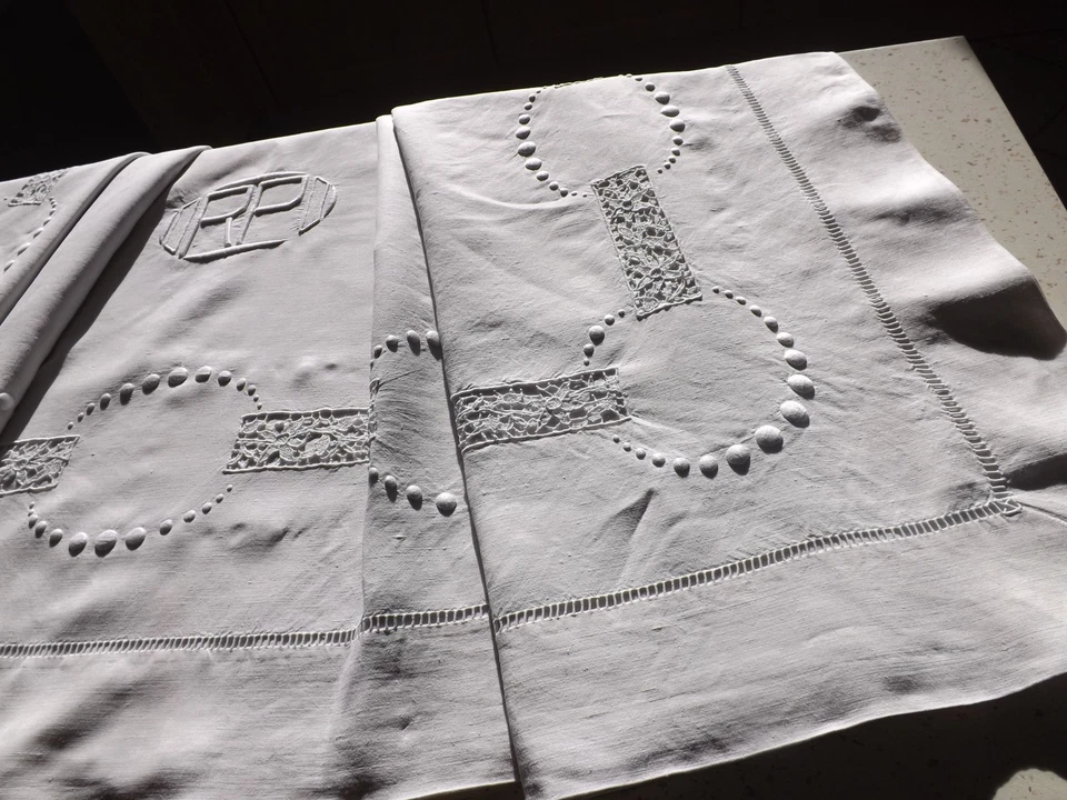 drap brodé, 2.25 m X 3.30 m, en fil de lin, mono RP, ancien - Photo 3/4