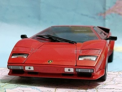 Lamborghini Countach LP 400 1982, Vintage Diecast Maßstab 1:24 Modell, neuwertig