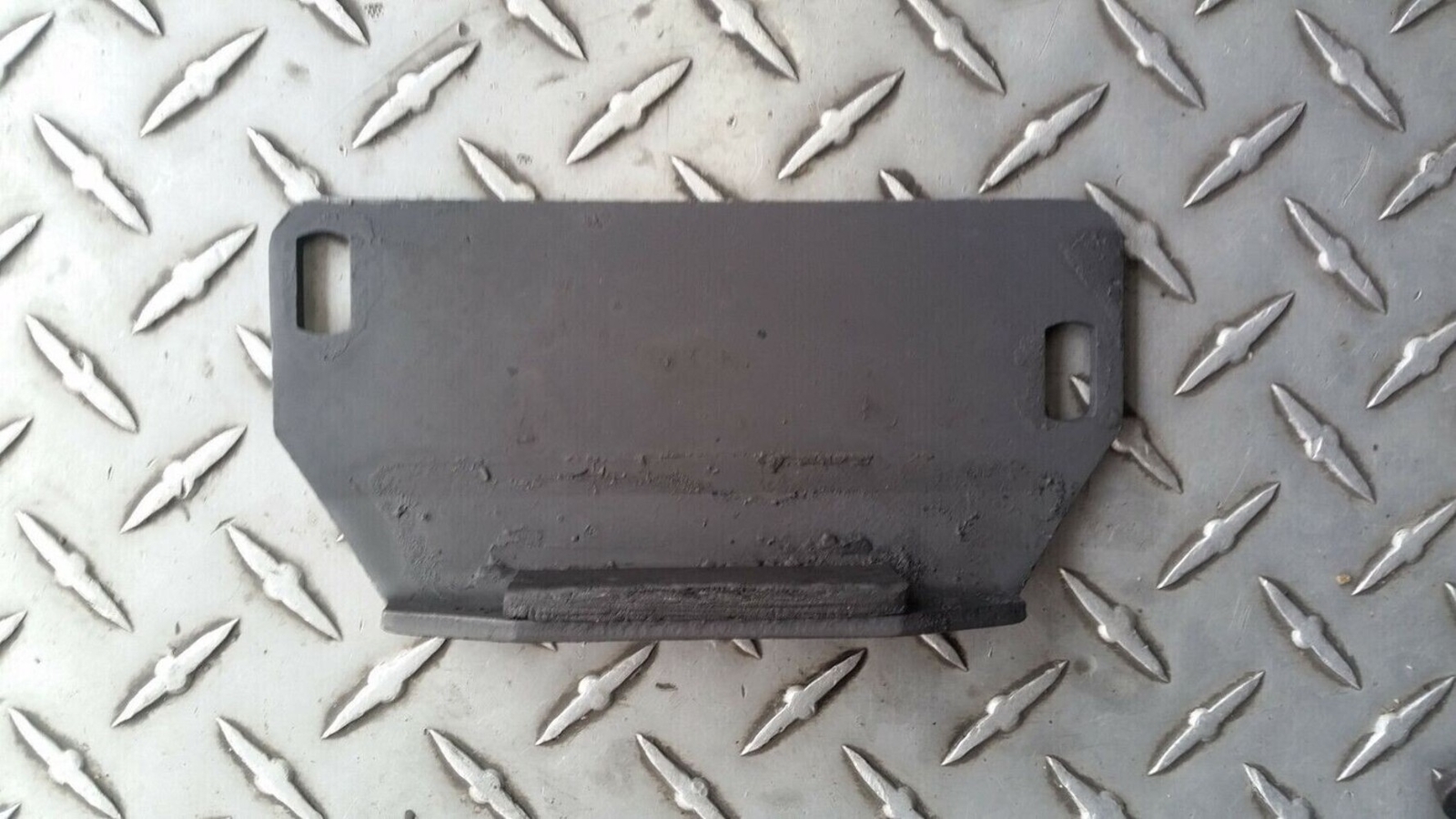 ROLLS ROYCE SILVER SPUR FRONT MOTOR MOUNT PLATE SHADOW 65 TO 94 UR19596