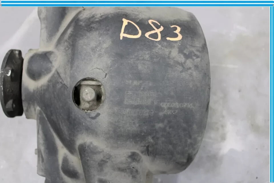 07-13 Maserati Quattroporte M139 Rear Differential Diff Axle Carrier OEM