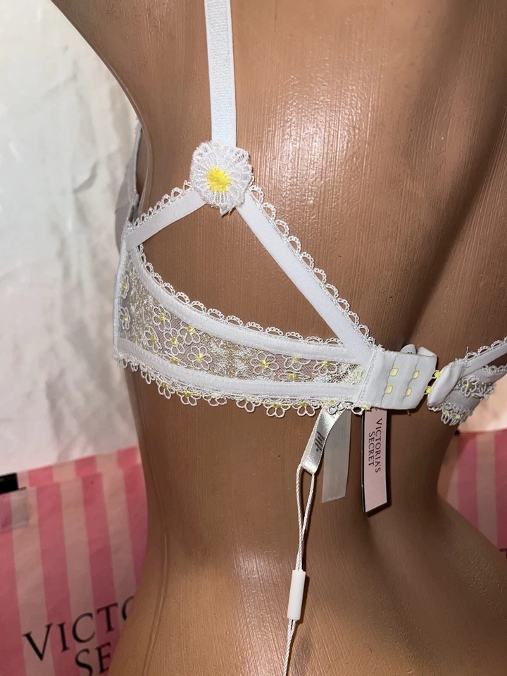 For Love & Lemons 胸罩 适用于 Victoria’s Secret 32C 3D 雏菊文胸 99 美元 — 第 4/4 张图片