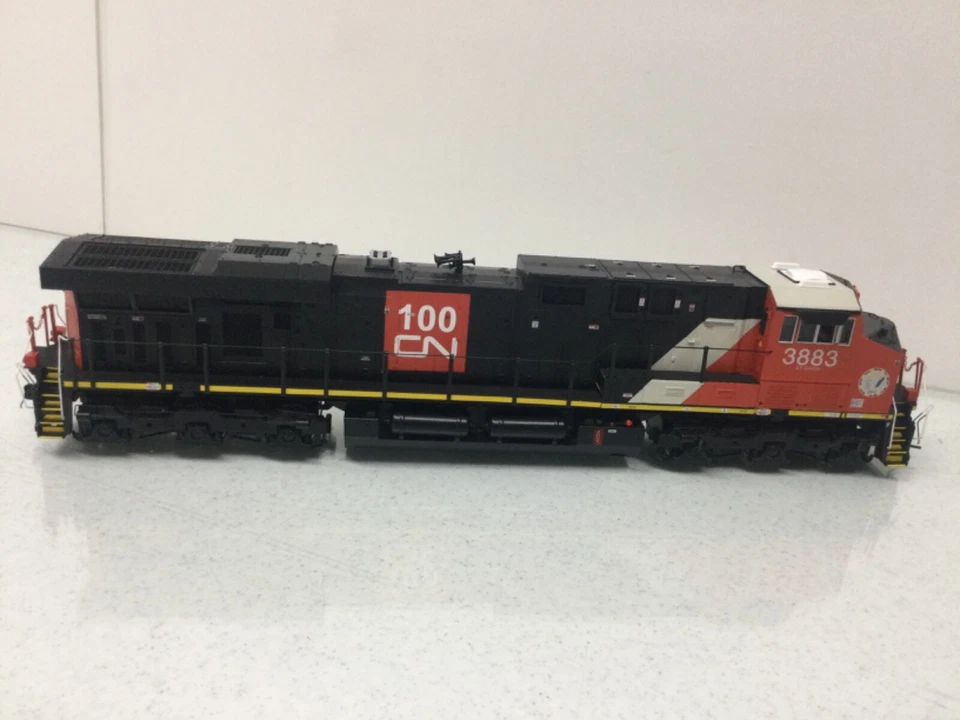 Atlas #30138193 Canadian National ES44AC Diesel #3883  2 Rail PS 3.0 NEW - Image 3 of 4