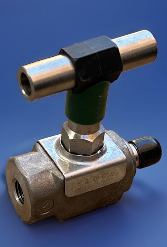 BALON N265-MF NEEDLE VALVE 1/4 M X 1/4 F 6,000 PSI, All Stainless - Picture 2 of 4