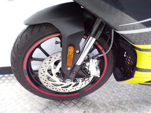 2025 APRILIA RS 125 WITH ONLY 431 MILES FROM NEW - Picture 6 of 20