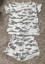 Women  s Two-Piece Short Sleeve Camo Pattern Loungewear Set  NWOT Size Small