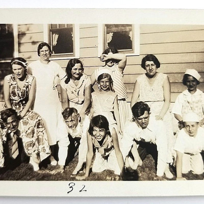 Vintage Photo Family Fun In The Sun 1932 Snapshot