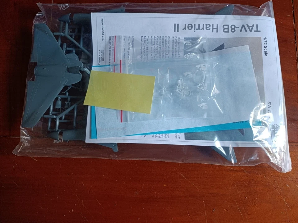 Sword  TAV-8B Harrier II 1/72  AMI Marina Italiana Espania USA  New nuovo - Immagine 4 di 4