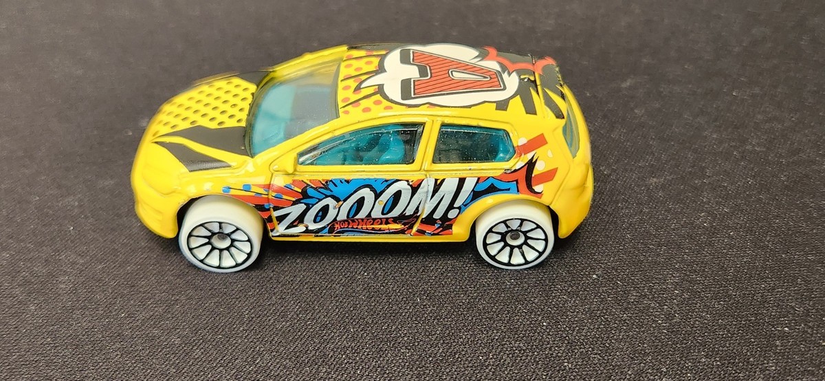 ウッディ　ホイル　プロモ Hot Wheels Volkswagen Golf MK7 Zoom Crash Comic DJF83 (2016