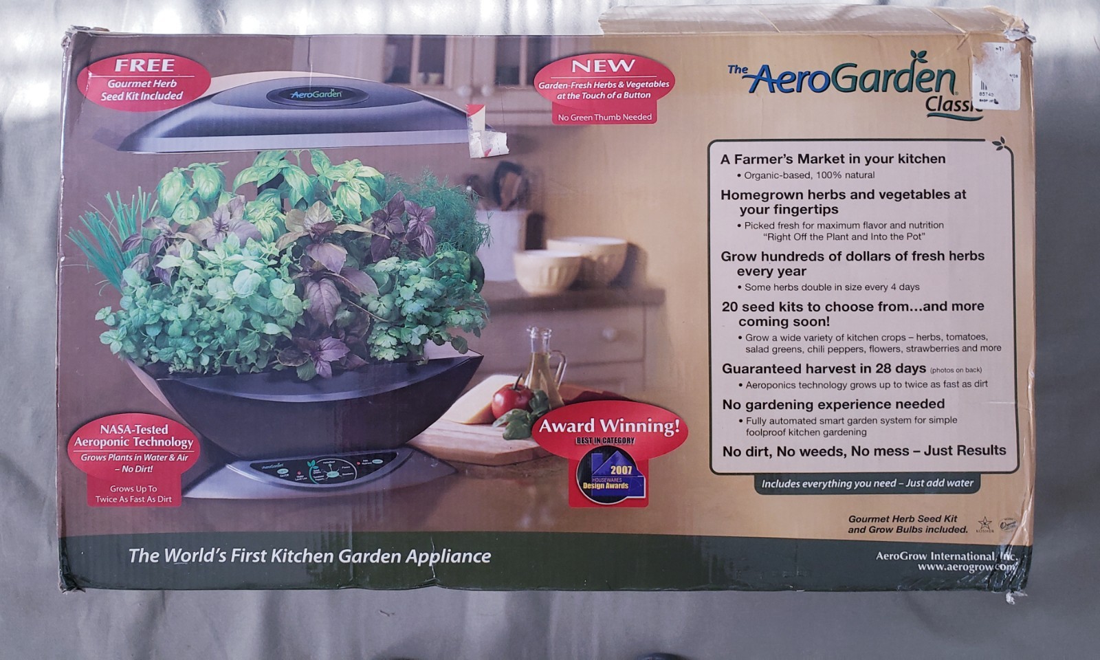 AeroGarden Classic Countertop Garden Hydroponic LED (New in 