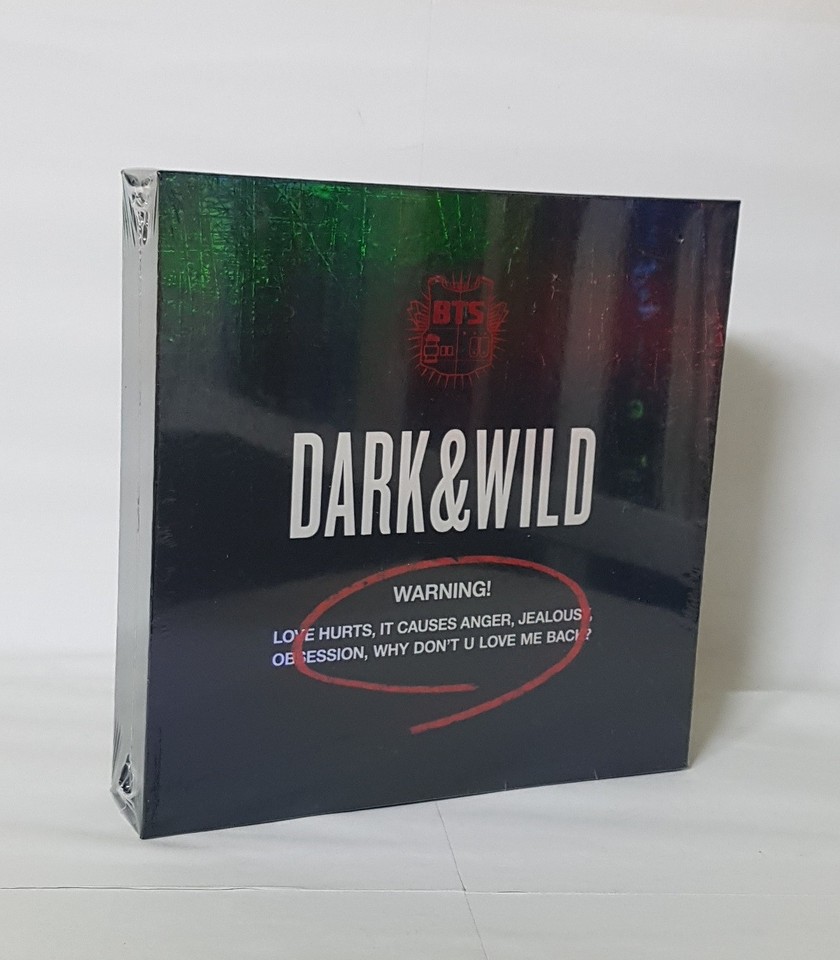 Album BTS DARK &amp; WILD - CD Con Photocard, Book E Postcard, Edizione Speciale