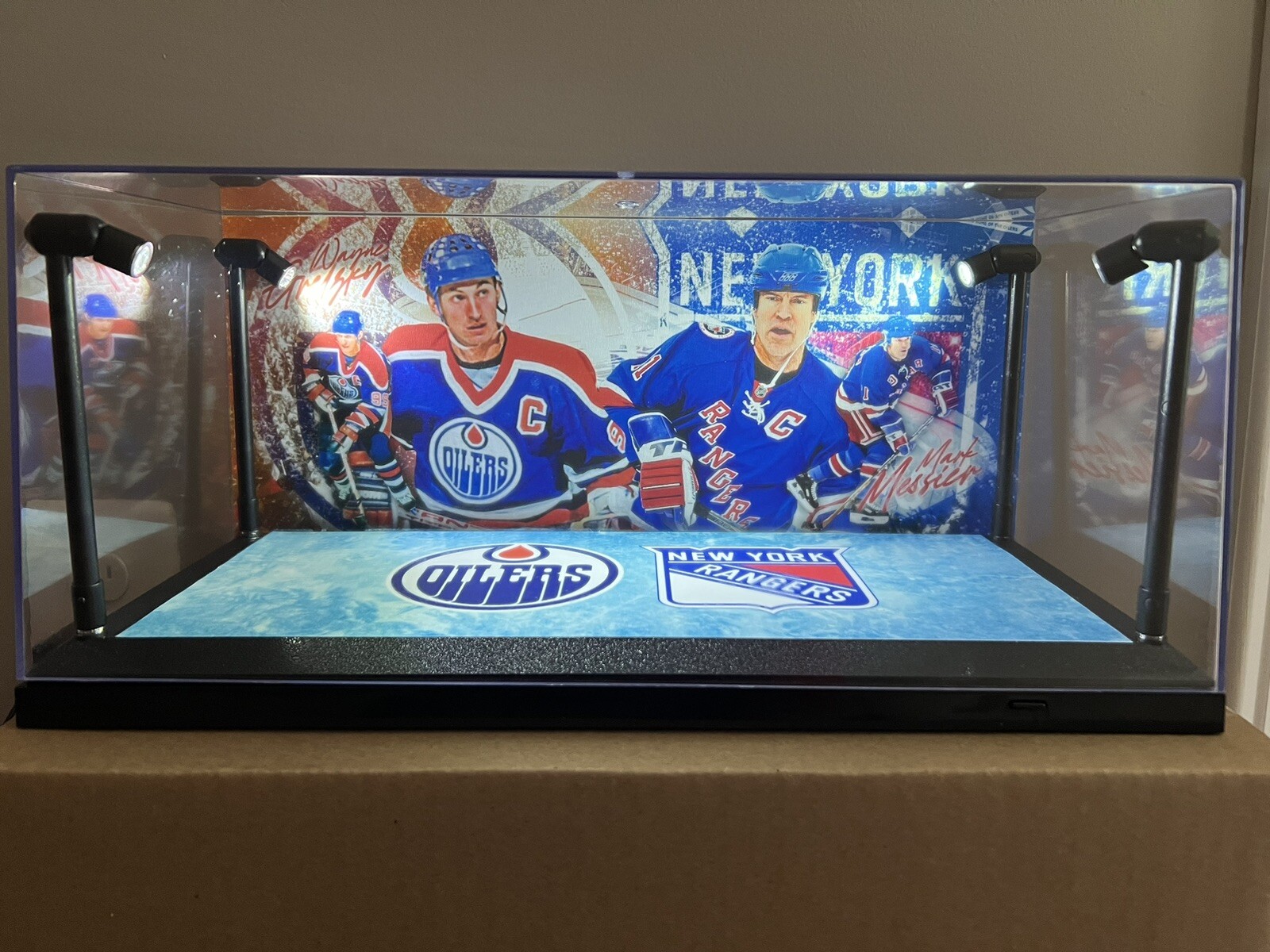 Wayne Gretzky Mark Messier Custom display case with LED lights - Oilers Rangers