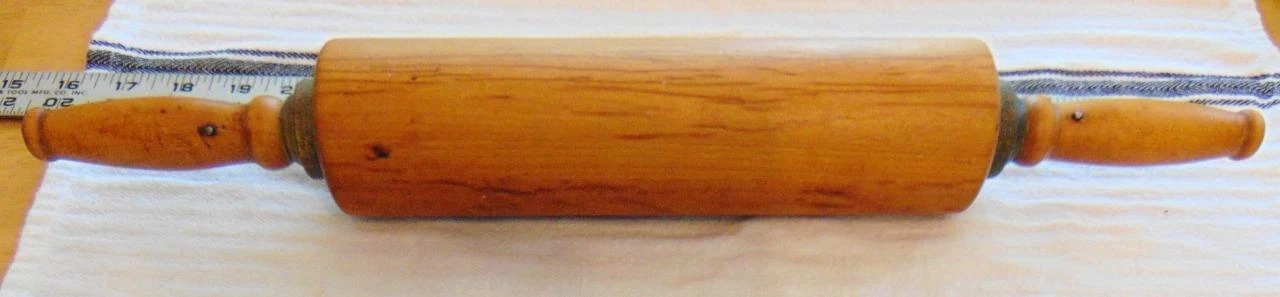 Antique Rolling Pin 19" Wood on rod Two-tone Dough Roller Kitchen Tool Vtg Decor