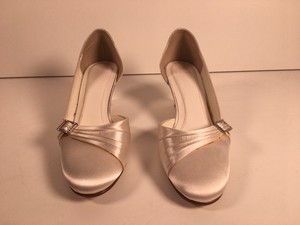 wedding shoes size 4