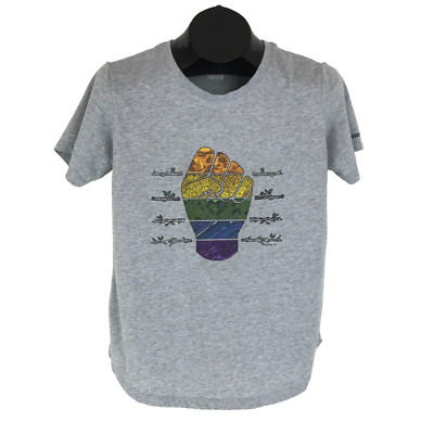 Merrell Outdoors For All Fist Graphic Tee Women's Medium Crew Neck Short Sleeve