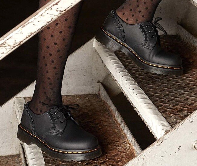 Dr. Martens Women's SZ.7 Frill Napa Black Leather 1461