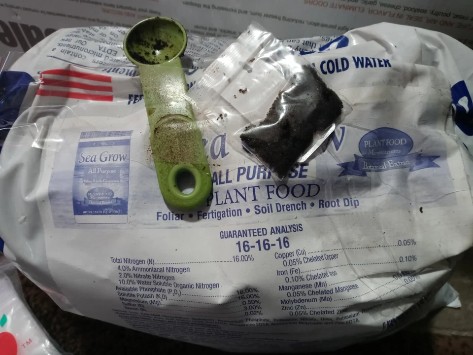 100 gramos REPACK Grow More Sea Grow alimento vegetal multiusos 16-16-16 Foto 2 de 4