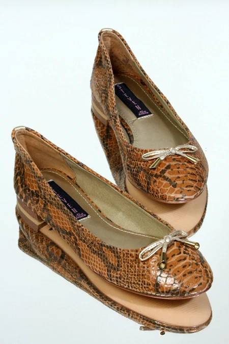 Nuevo STEVEN by STEVE MADDEN Mujer Cuero Serpiente Ballet Plano Sin Cordones Zapato Talla 7 M Foto 2 de 2