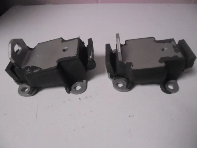 Pair 1965 1966 Buick Wildcat Electra: LH or RH Engine Motor 1377840 66 65 - Image 2 of 4