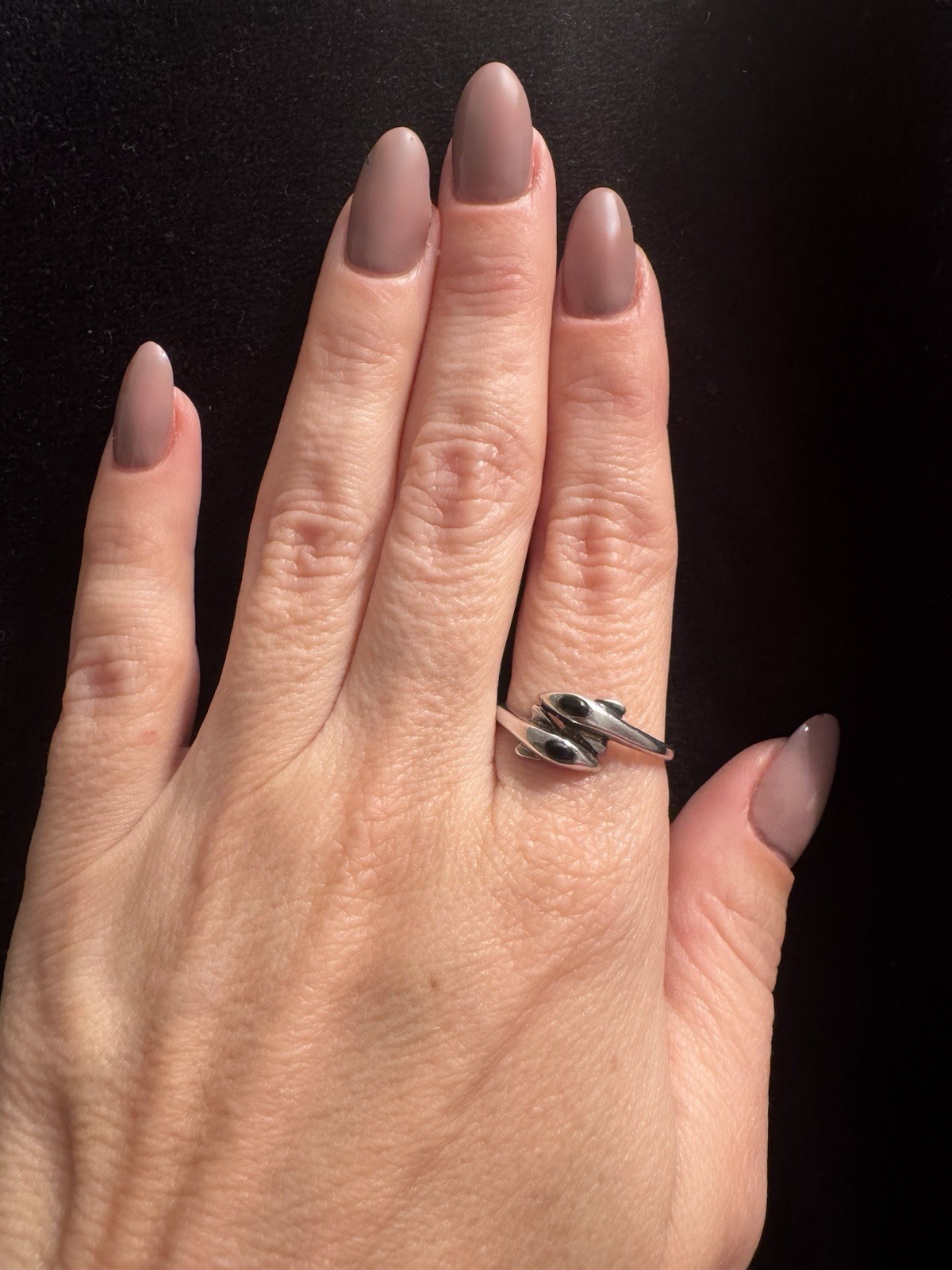 925  Sterling Silver Two Onyx Head Dolphins  Ring -UK SizeT(#2) image 2