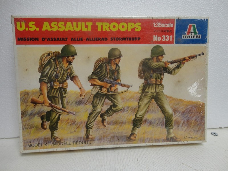 Italeri No. 331 1/35 Scale US ASSAULT TROOPS Model Figures