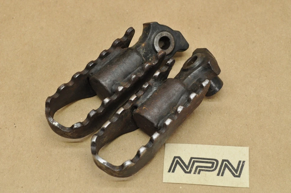 Vintage OEM Honda MR175 MT250 XL175 XL250 Z50 Foot Peg Rest Lot 50642-130-670 - Image 3 of 4