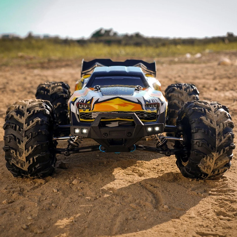 Q117 1:16 2.4Ghz RC Off Road Vehicle High Speed 70km/h  4*4 Pickup Truck RTR Car - Image 3 of 4