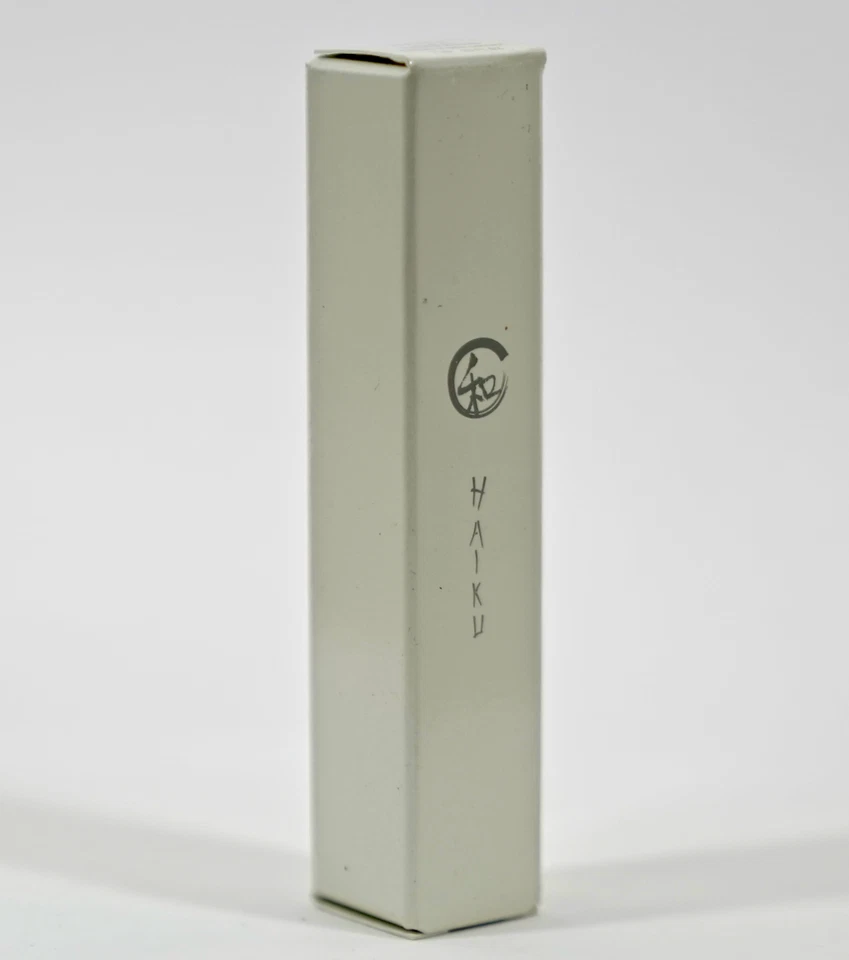 Perfume de mujer Haiku - Rollo tamaño viaje (0,23 oz / 7 ml) Foto 3 de 4