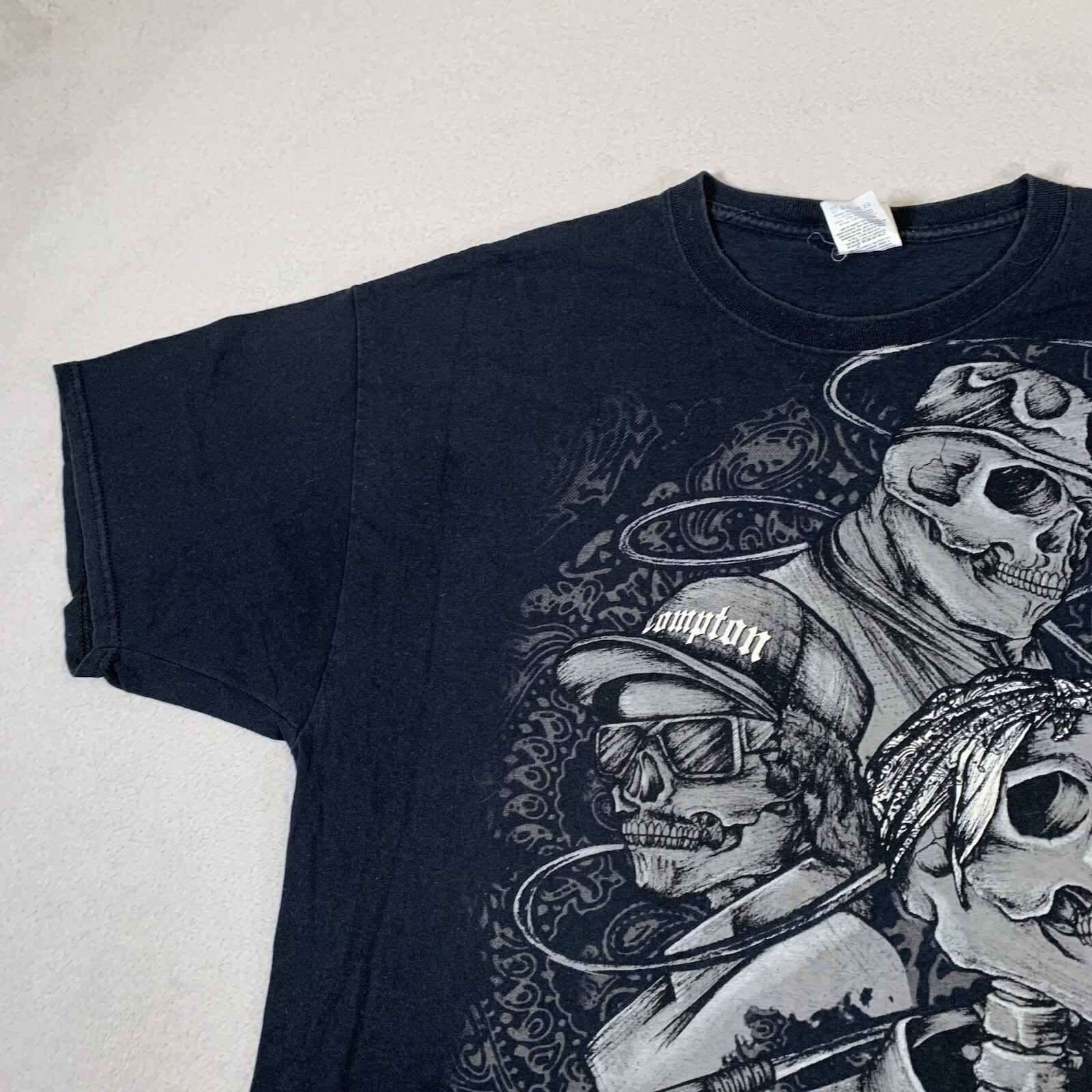 Vintage Skulls Shirt Mens XL Black Y2K Skull Cyber Grunge Music Compton Skull