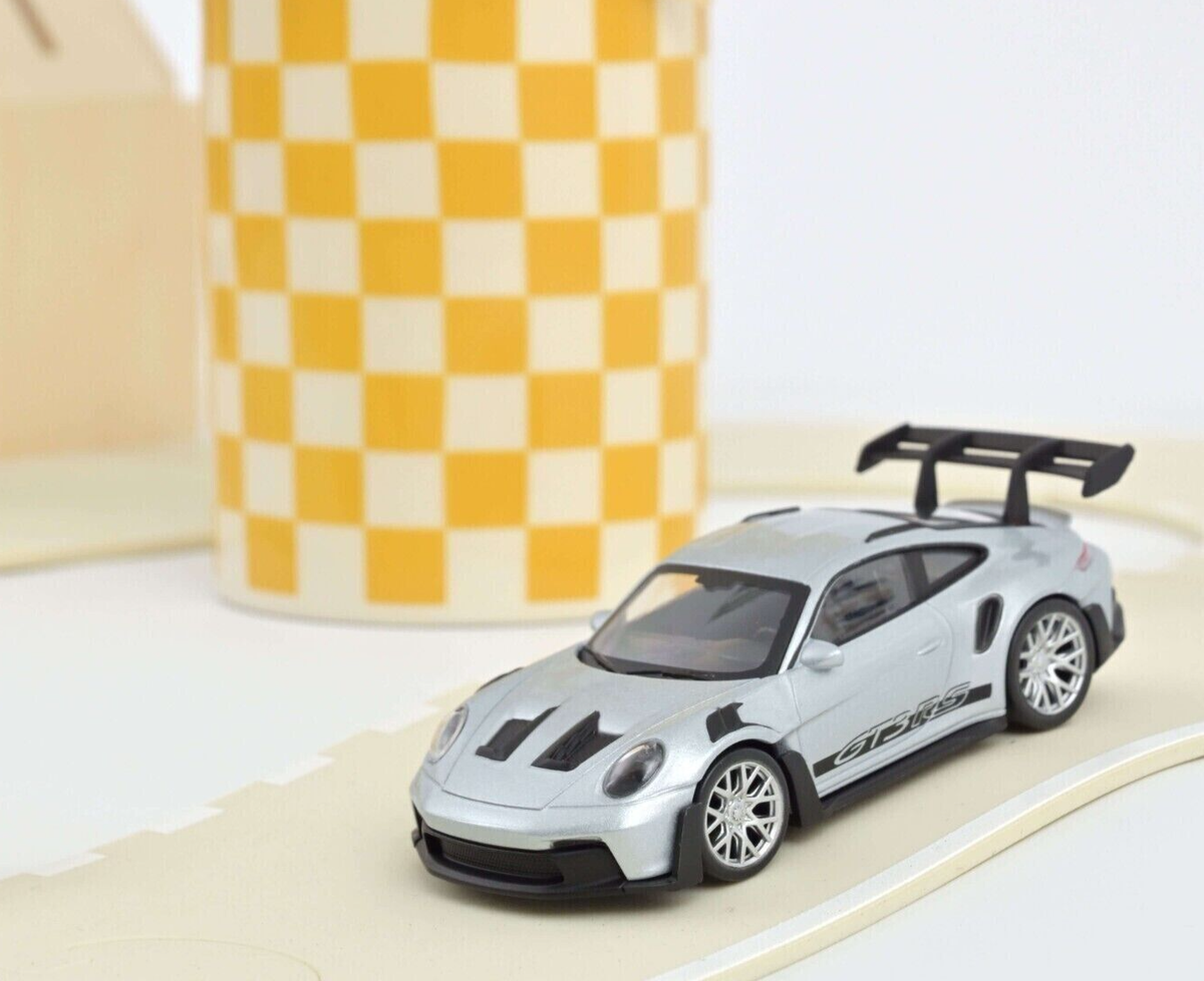1/43 Porsche 911 992 GT3 RS 2022 Silver Black Diecast Model 1/43 Porsche 911 992 GT3 RS 2022 Silver Black Diecast Model
