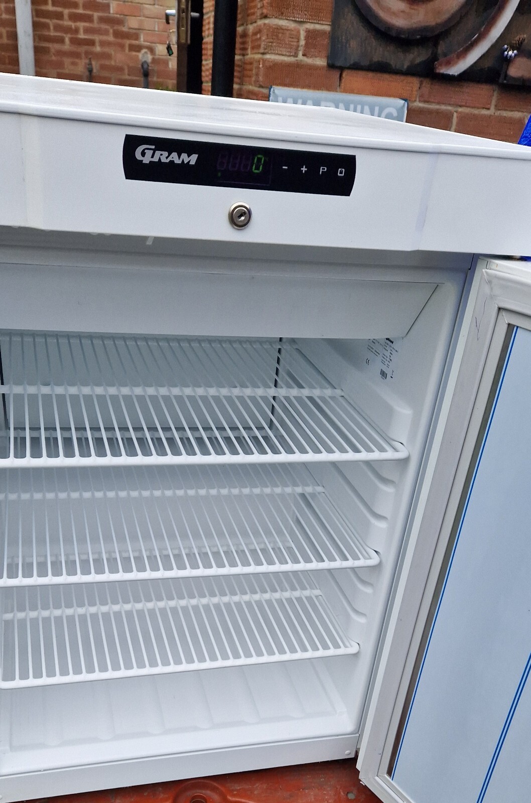 Gram COMPACT F 210 LG 3W Commercial Under Counter Freezer 125 Litre