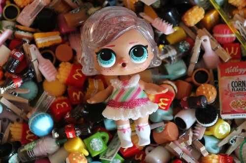 Littlest Pet Shop Lote de 10 LPS aleatorios Accesorios de comida sorpresa Casa de muñecas Mini - Imagen 7 de 11