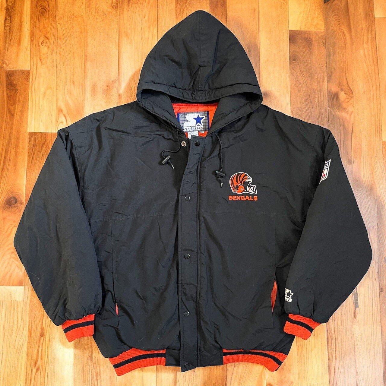 Vintage 90’s Starter Cincinnati Bengals NFL Puffer Jacket Embroidered Size Large