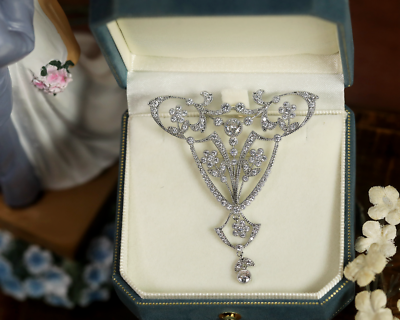 Broche Dorée Vintage Dentelle Florale Laurier Sertie CZ Blanc - Neuf Sans Emballage