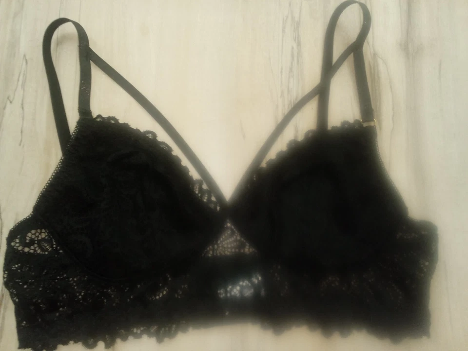 Sexy Black Lace Bralette - Image 3 of 4