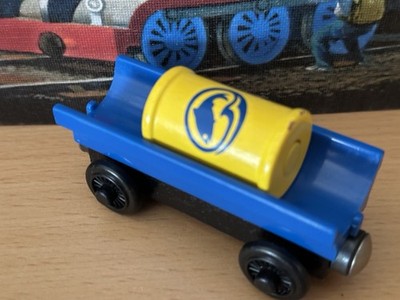 Learning Curve Wooden Thomas Train Blue Barrel Car & Shark Food Barrel!