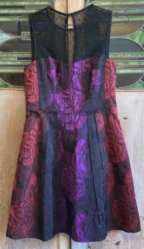 Vestido para mujer Nanette Lepore púrpura/rojo/negro Julieta rosa línea A sin mangas usado en excelente estado Foto 2 de 4