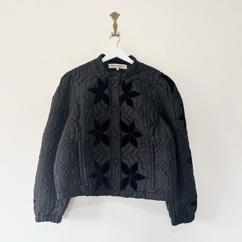 Free People Quinn Quilted Jacket Size XL Black Velvet Patchwork Boho RRP £188 - Picture 1 of 9