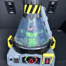 Beast Lab Stealth Strike Big Cat Beast Action Figure *WORKS* Sounds Lights Up!!!