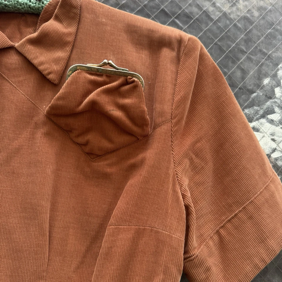 Vestido Monedero Pana Vintage Años 40 Años 50 Raro Novedad Con Cinturón Midi Foto 3 de 4