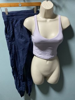 Lululemon Women’s Size 2 Align Tank Top/Dance Studio MR 29” Joggers Lot Of 2