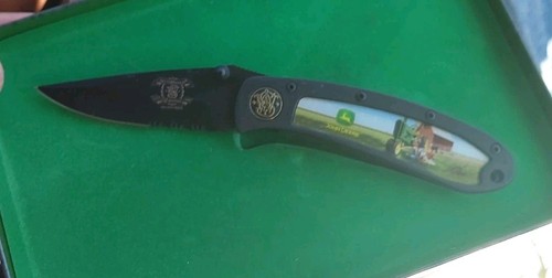 Smith & Wesson John Deere Limited Issue Folding Pocket Knife with Farm Scene