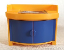 PLAYMOBIL MEUBLE PLACARD COMMODE JAUNE AVEC TABLE A LANGER...