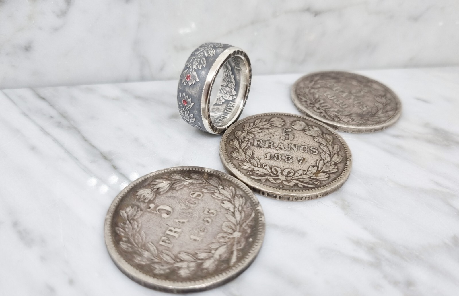 Bague pièce de monnaie 5 francs Louis Philippe argent rubis bijou ancien homme femme