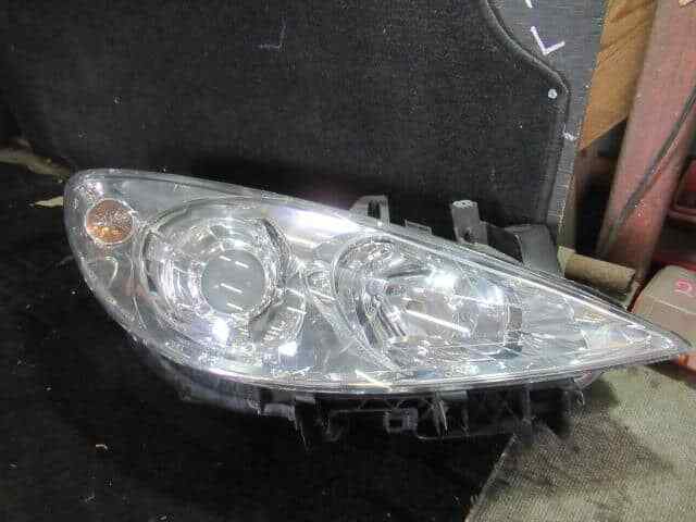 PEUGEOT 307 2006 GH-3CCRFJ Right Headlight 965576448000 [Used  