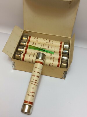 BOX OF 10  SHAWMUT OTS3 FUSES  (NOS)