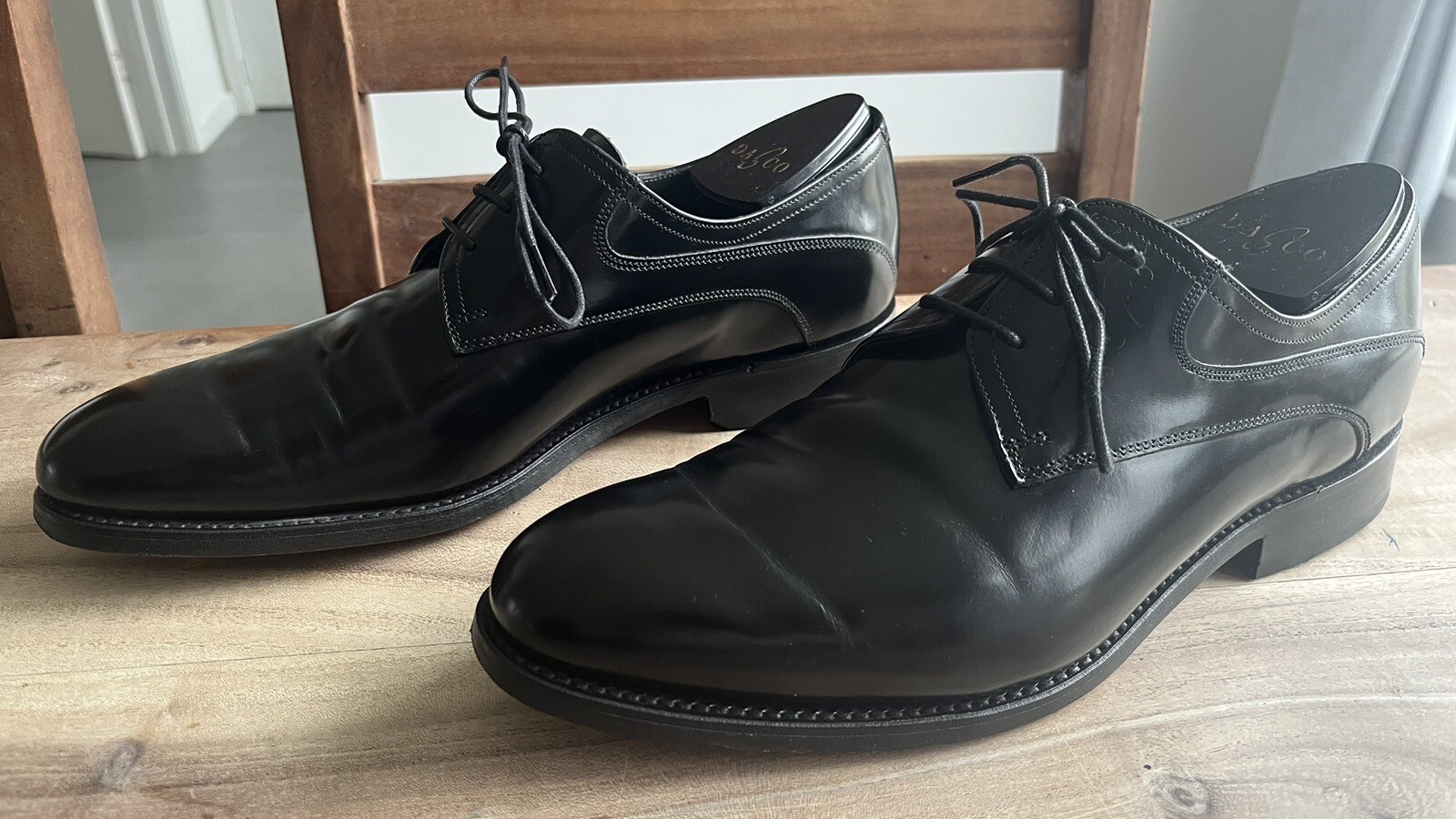 SAOLA Scarpe derby Barker in pelle nera UK7G made in England indossate solo poche volte