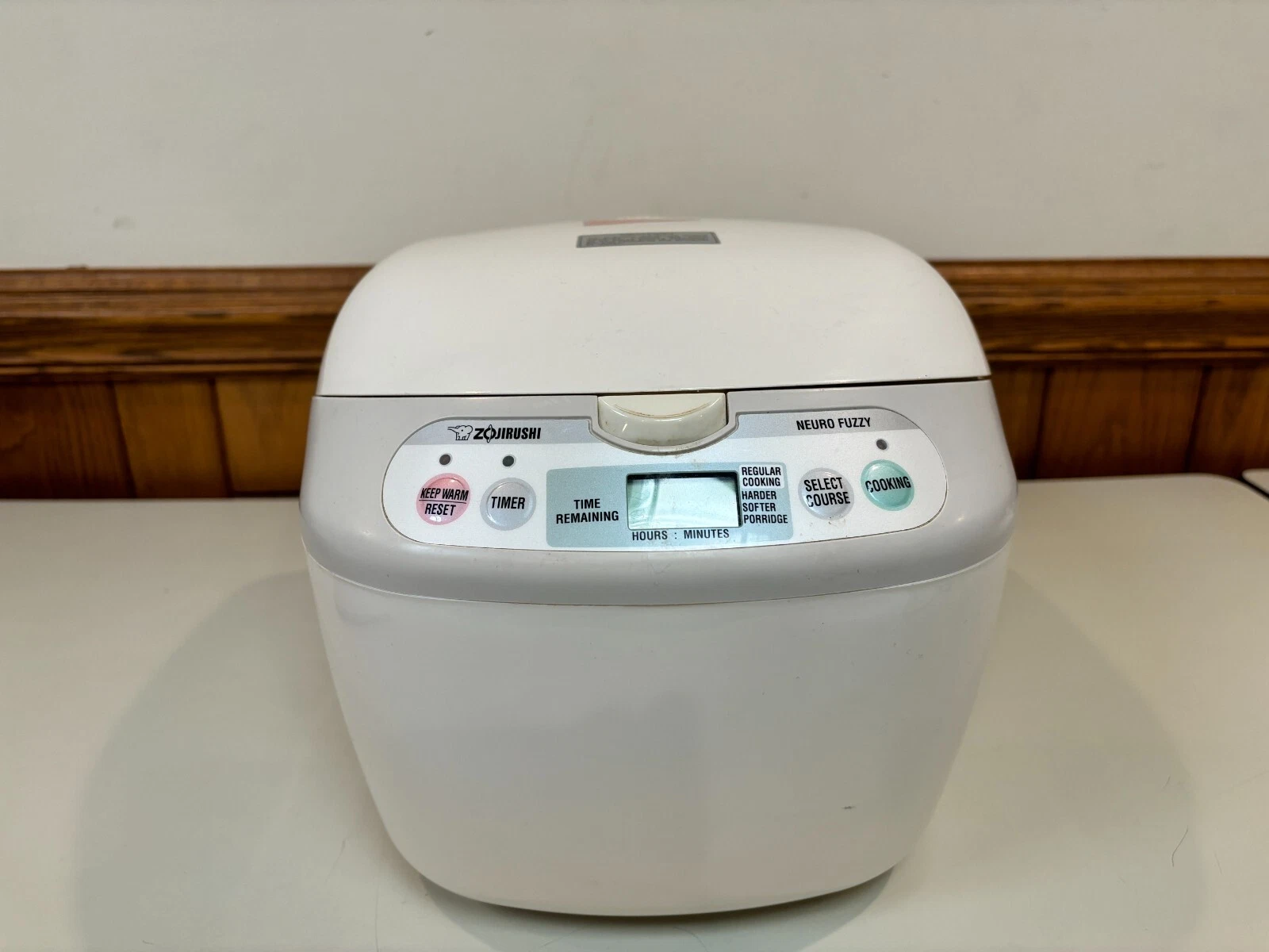 Vintage Zojirushi 10 Cup White Rice Cooker/Warmer Model No. NSBC-E18