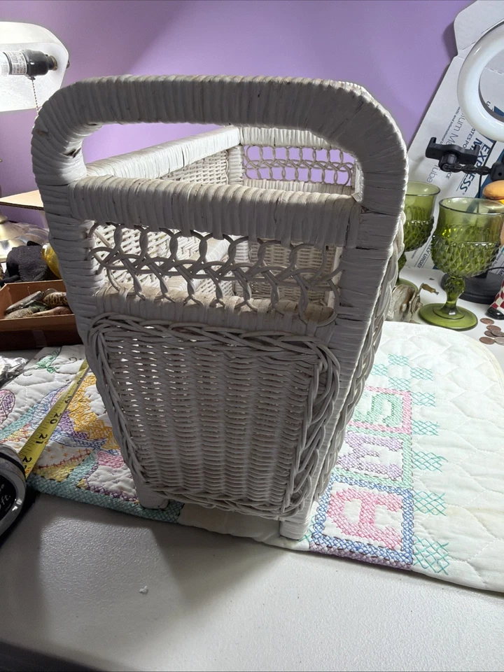 vintage white wicker magazine rack - Image 4 of 4