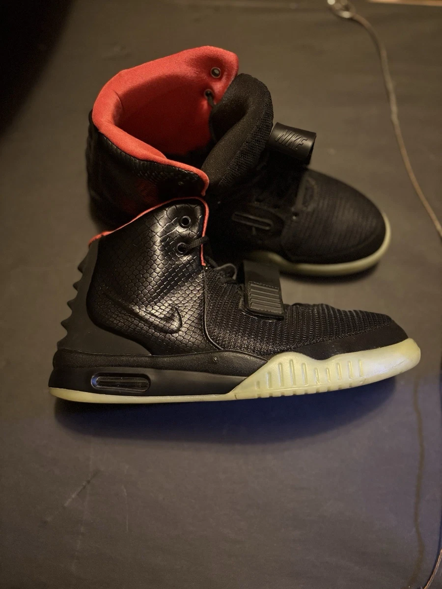 Air yeezy 2 size 43 Nike Air Yeezy 2 Solar Red Men main image 3