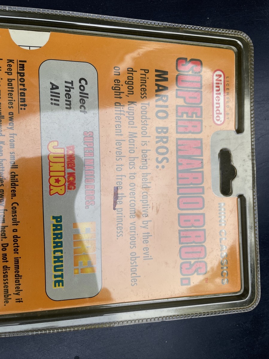 RARE SUPER MARIO BROS Nintendo Mini Classics Key Chain Game 1998